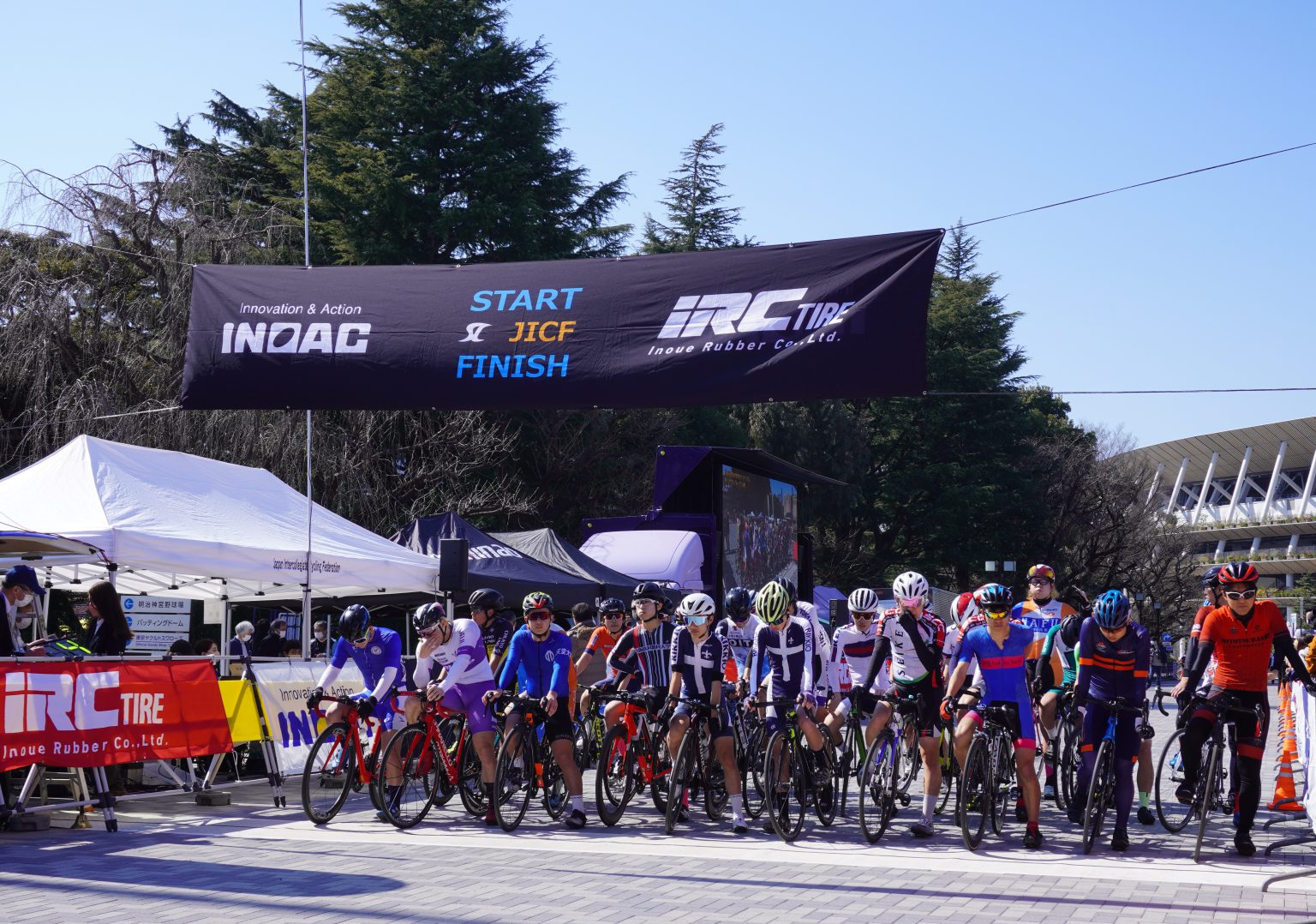 【2022/2/27】第16回 明治神宮外苑大学クリテリウムへiRC/INOACブースを出展しました。 | アイ・アール・シー 井上ゴム工業株式会社